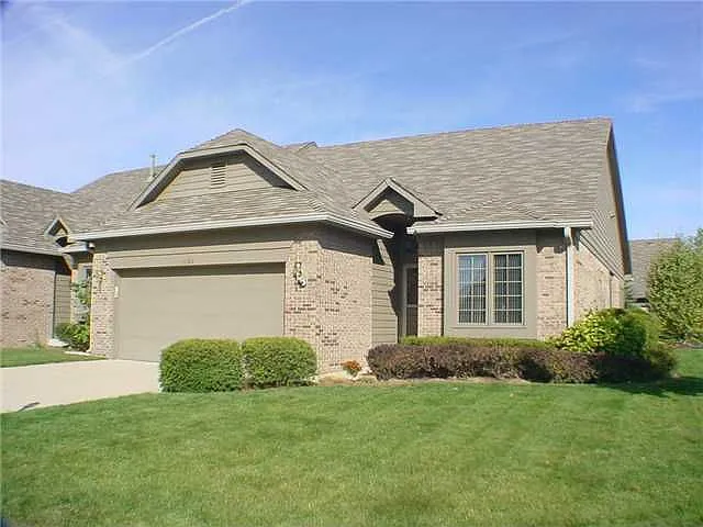 630 Cottage Ln photo 1