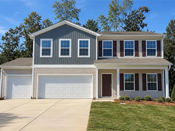5862 Latigo Ct, Clemmons, NC 27012
