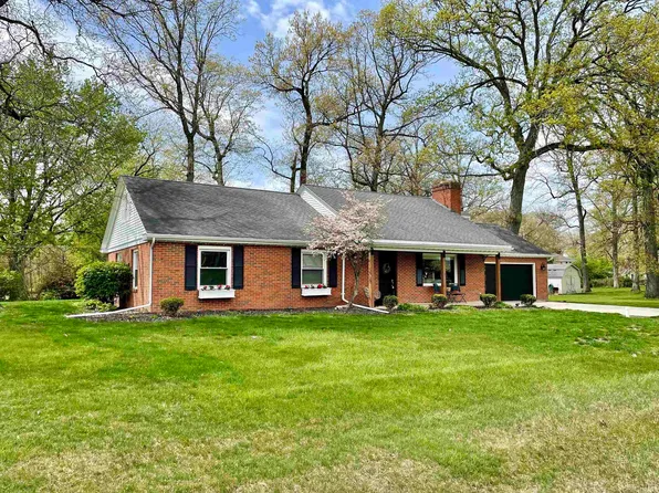 808 Timber Ln, Winona Lake, IN 46590