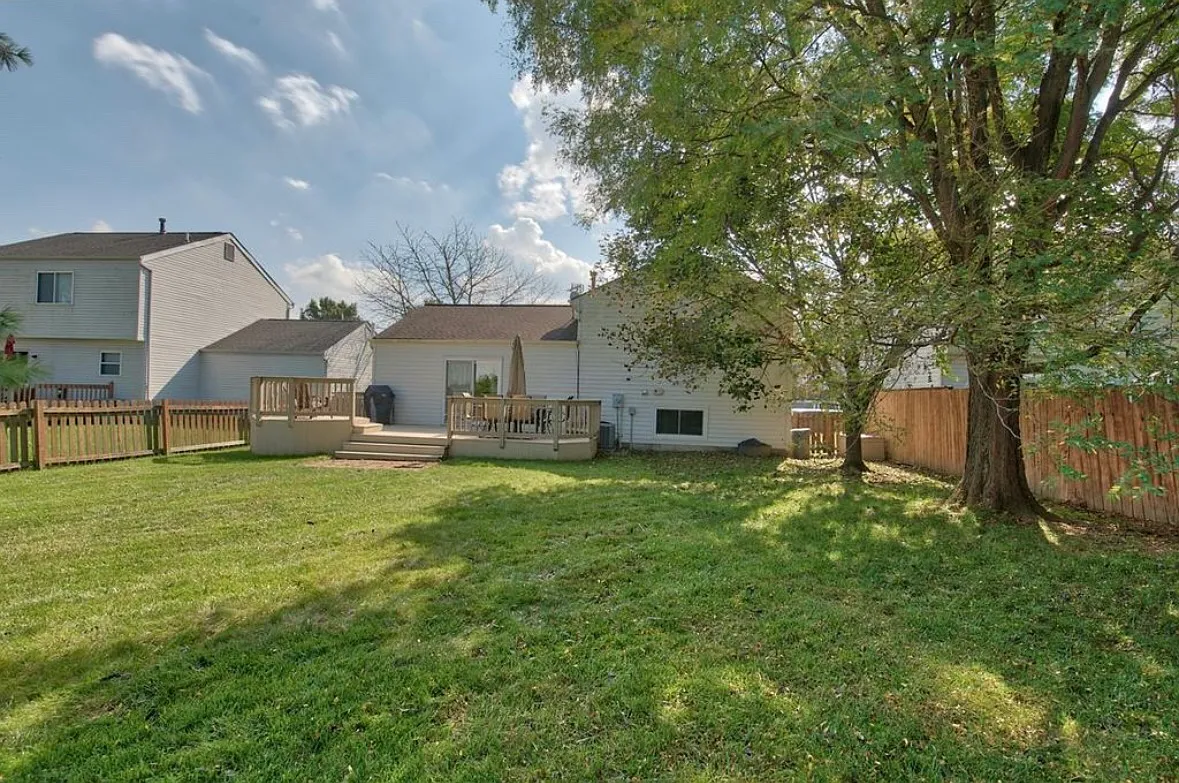 1846 Maroon Dr — Photo 3