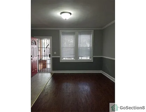 1099 N Kenwood Ave Photo 1