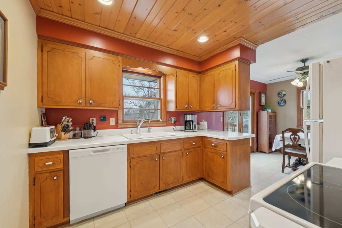 next background image