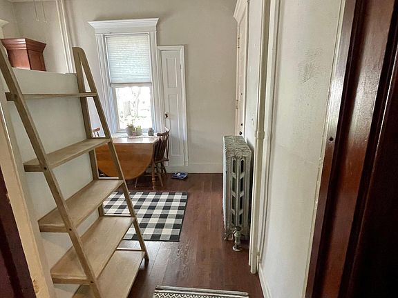 5th image of 514 W Wisconsin Ave #2