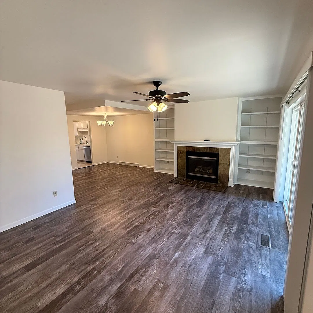 225/229 North Thompson Road — Photo 3