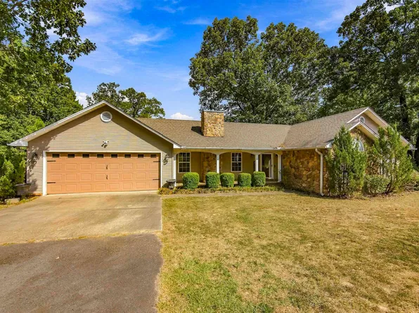 6720 Foxrun East End Dr, Mabelvale, AR 72103