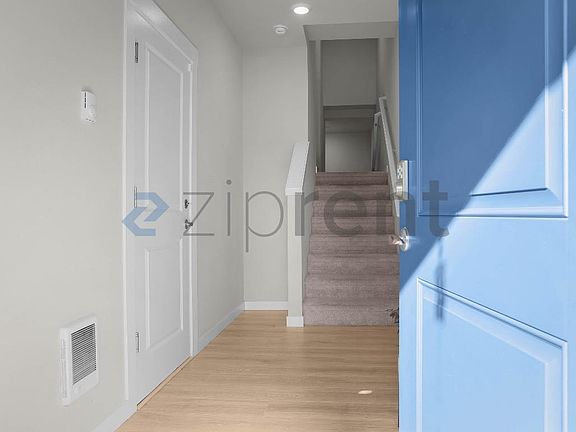 2nd image of 1621 Seattle Hill Rd #Cc1