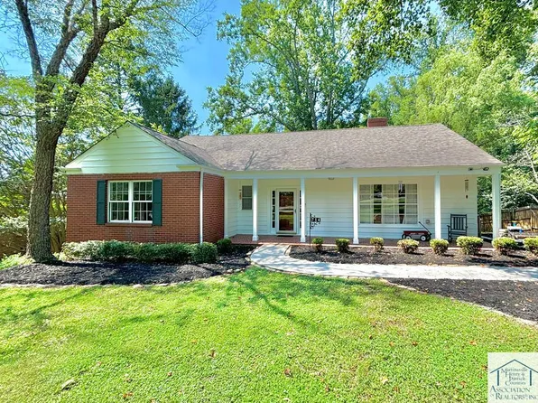 714 Beechnut Ln, Martinsville, VA 24112