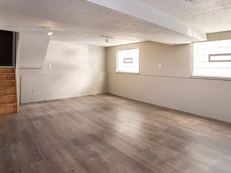 9030 Reed Rd — Photo 10