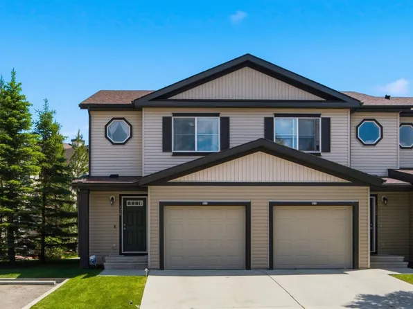 126 N Copperpond Lndg SE, Calgary, AB T2Z 1G6