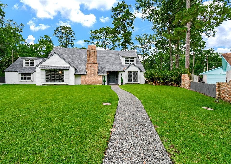 1st image of 3023 Sherwood Oaks St