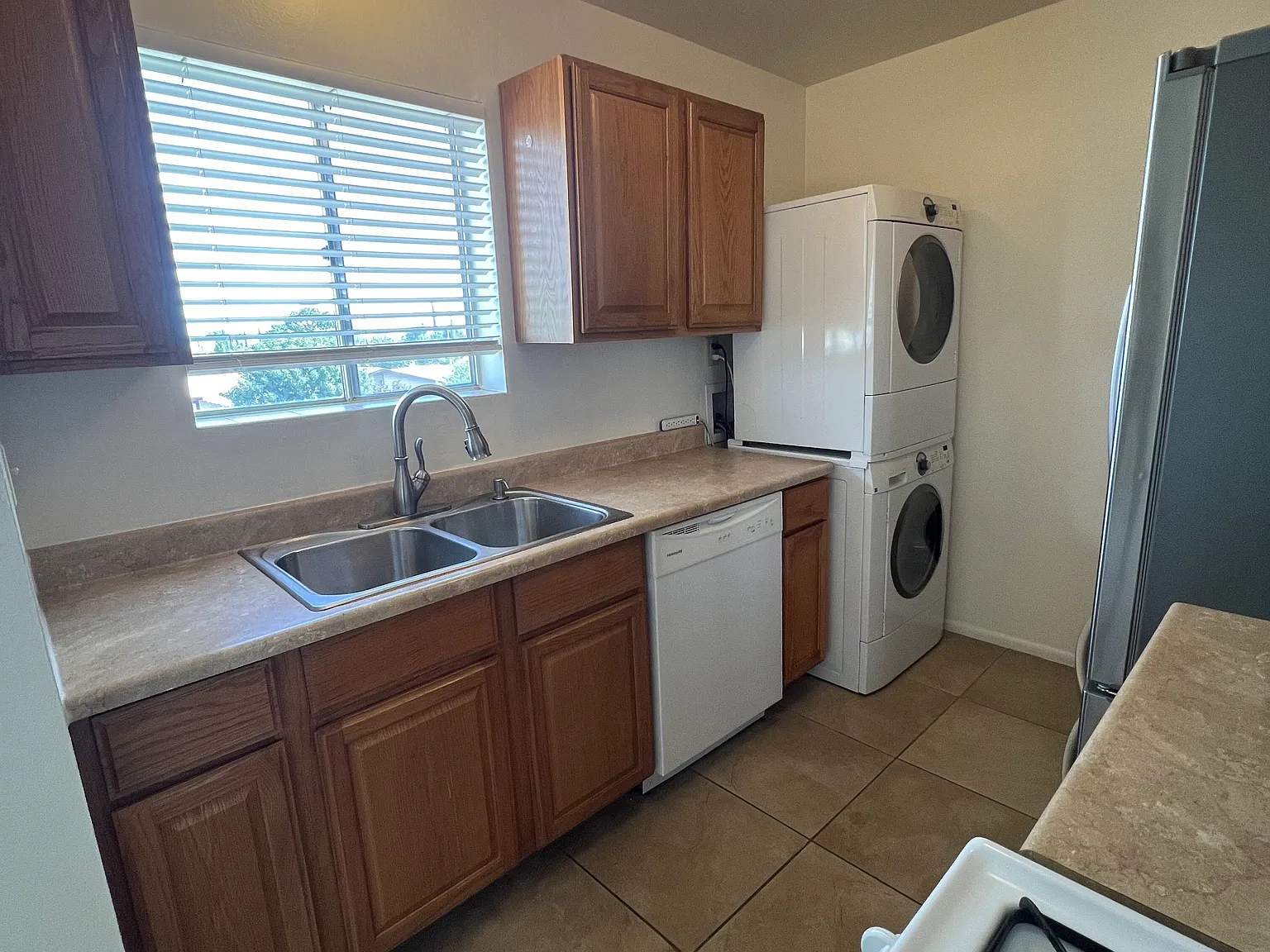 2 bed, 800 sqft, $1,100 — Photo 4