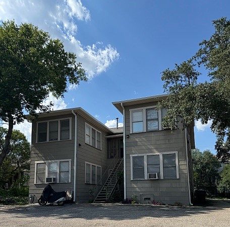 1st image of 224 E Mulberry Ave APT 2