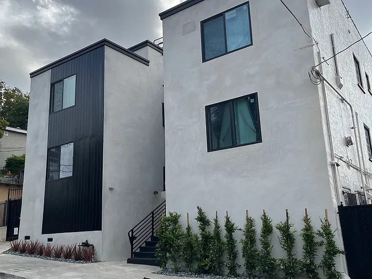 SUT - 1314 Sutherland St — Photo 6