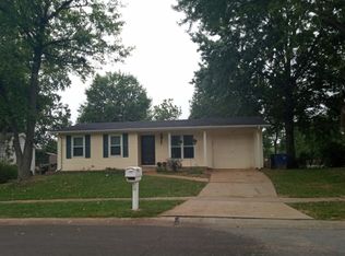 1826 San Pedro Ln, Fenton, MO