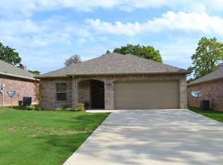 1009 W Rice St, Denison, TX 75020