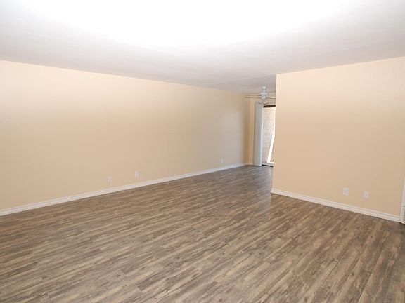 5th image of 1702 E Erie St APT 4