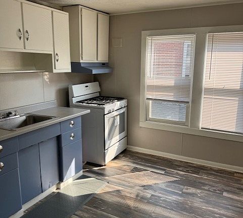 4th image of 29507 Euclid Ave Unit 2