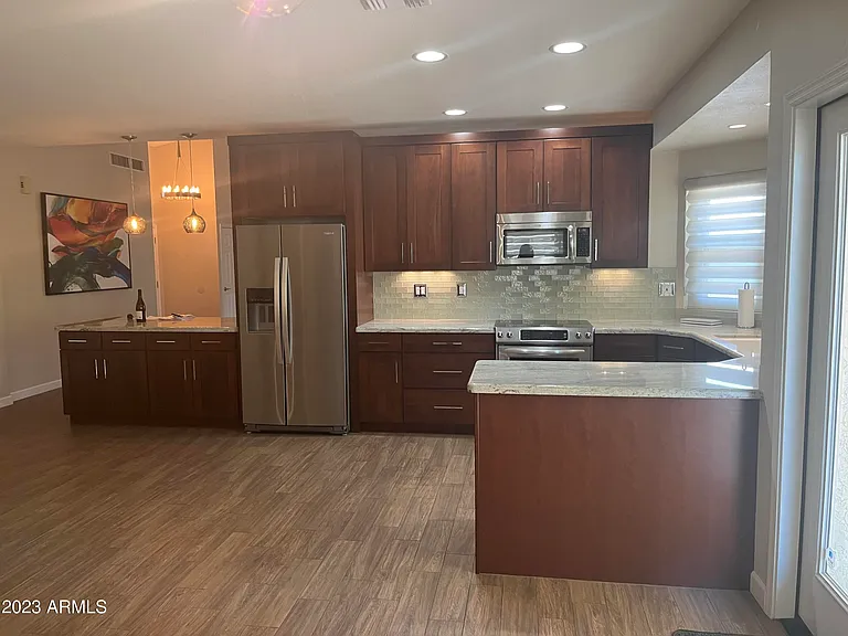 5508 E Kelton Ln — Photo 12