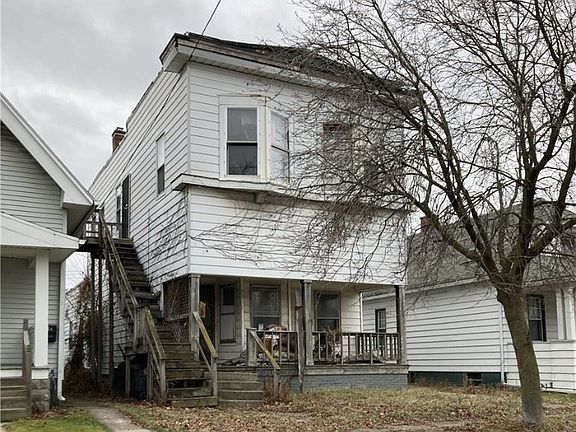 5th image of 252 Elgin Ave
