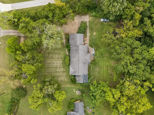 1511 Harding Pl, Nashville, TN 37215