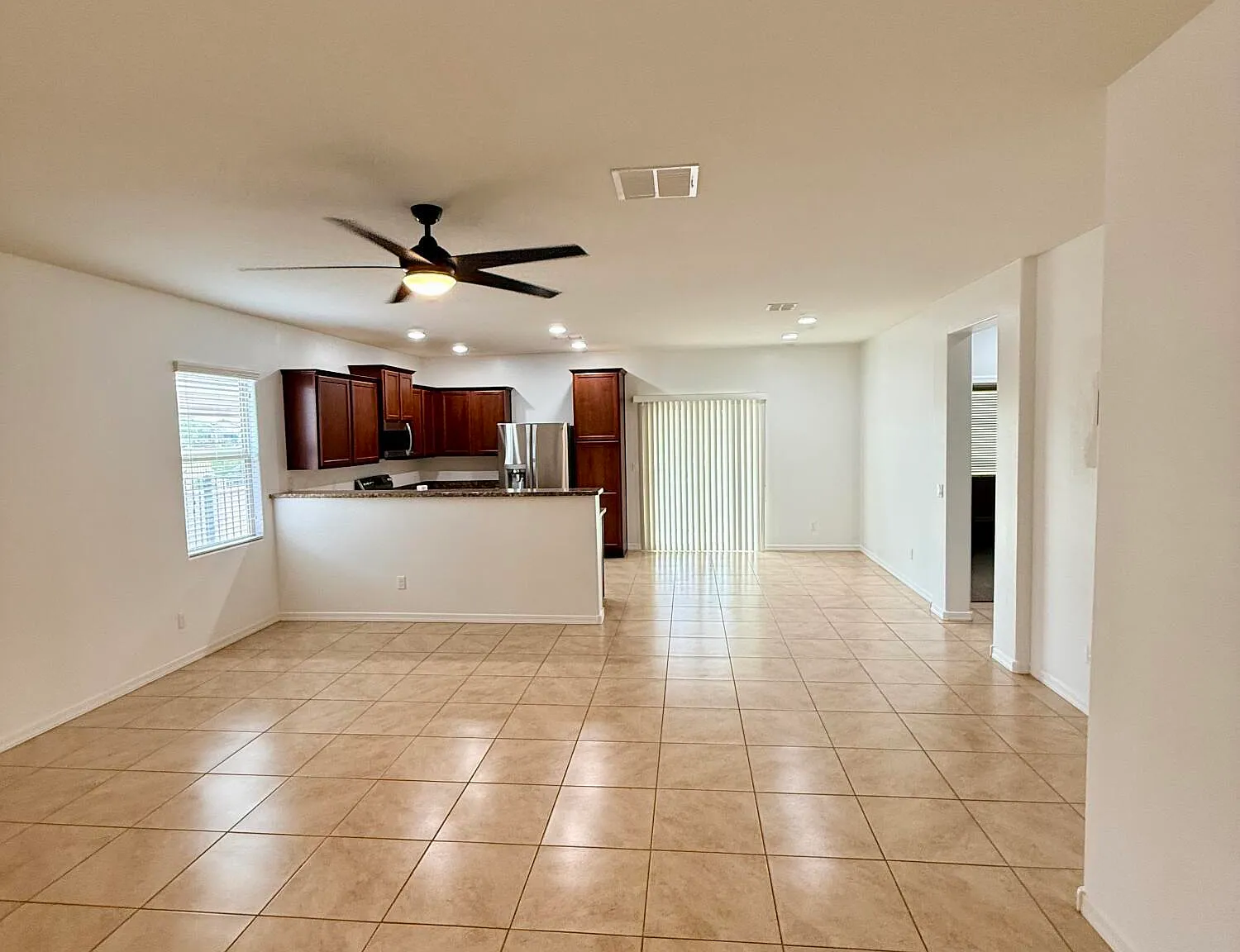 2 bed, 2.0 bath, 1387 sqft, $1,750 — Photo 3