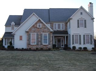 6 McCoy Ct, Malvern, PA 19355