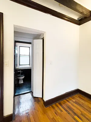 Rented by City Connections Realty | media 4