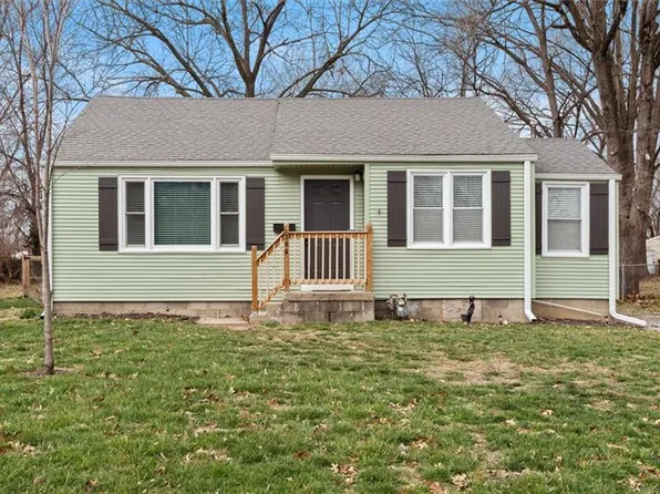 304 Benton St, Richmond, MO 64085