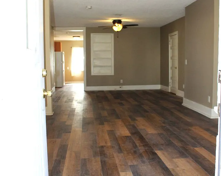630 7th Ave — Photo 3
