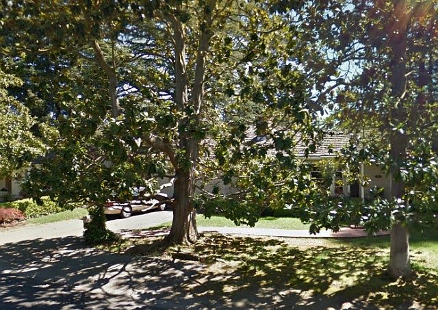 2nd image of 1827 Edgewood Ln