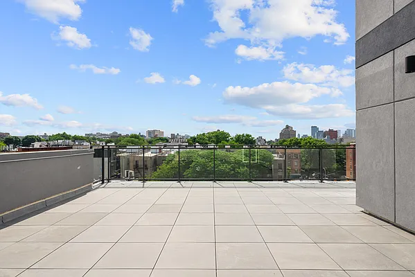 Rented by EXR | media 16