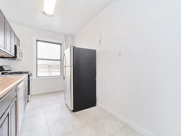 64 Hillside Ave #2T — Photo 5