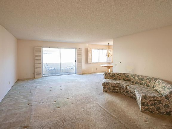4th image of 5400 Lindley Ave Unit 221