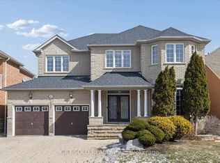 25 Mountain Gorge Rd, Brampton, ON L6R 2X7