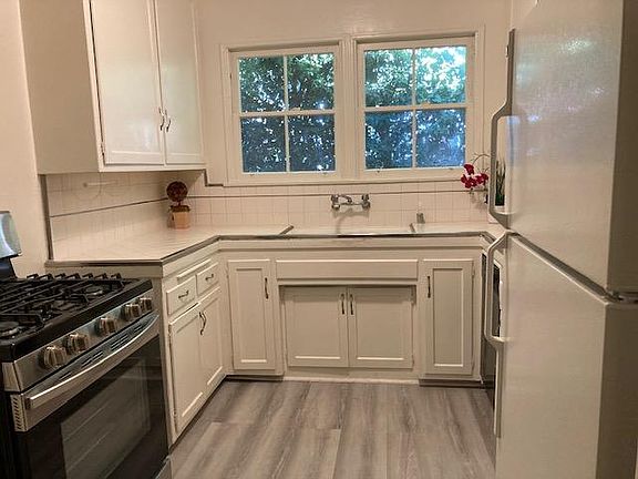 3rd image of 455 S Maple Dr #5