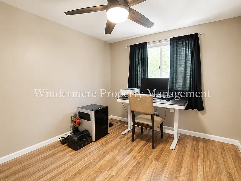 1087 NW Brinkley Ct — Photo 11