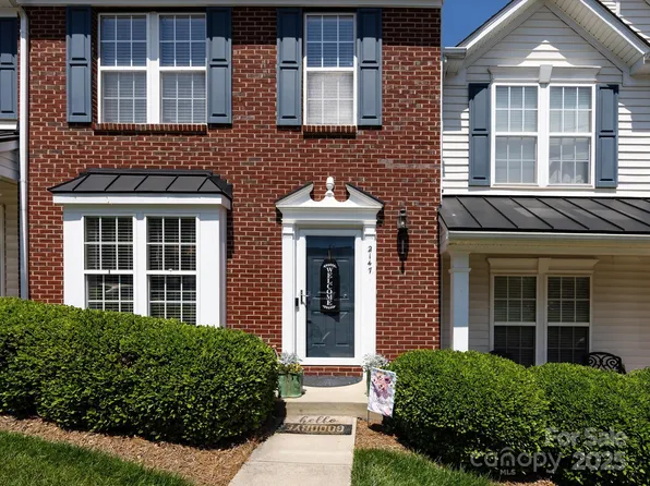 2147 Lake Breeze Ln, Denver, NC 28037