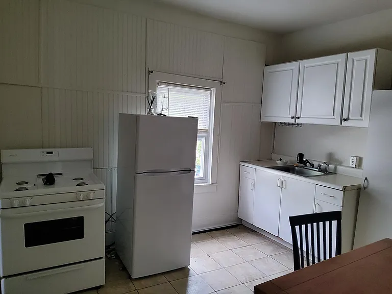 4 N Main St #A — Photo 2
