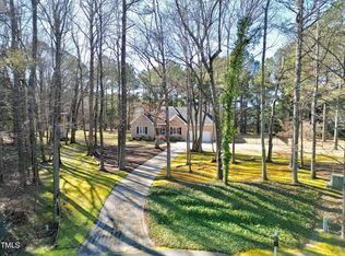 1801 Pebble Hill Ct, Raleigh, NC 27604