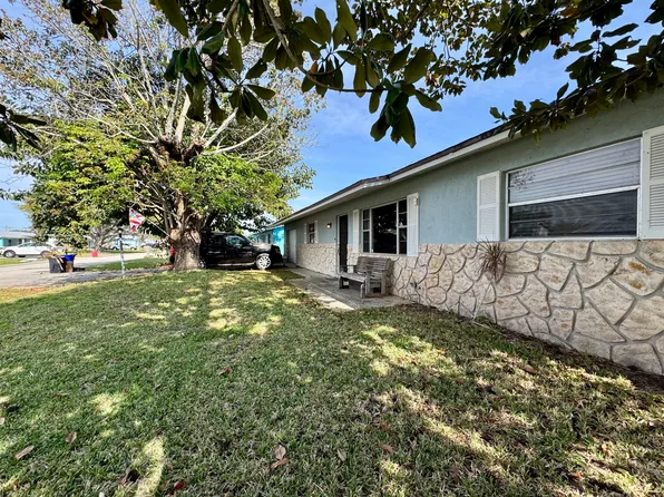 2118 SE Harrison St, Stuart, FL 34997