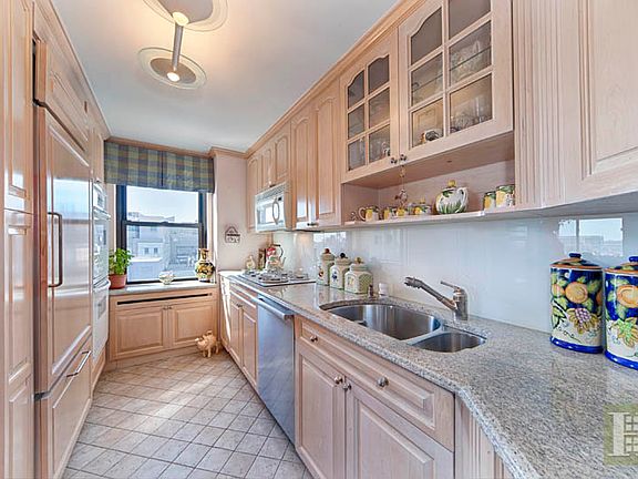 2nd image of 530 E 72nd St APT 20D