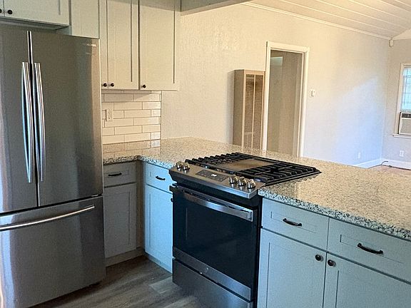 5th image of 339 W 1st Ave