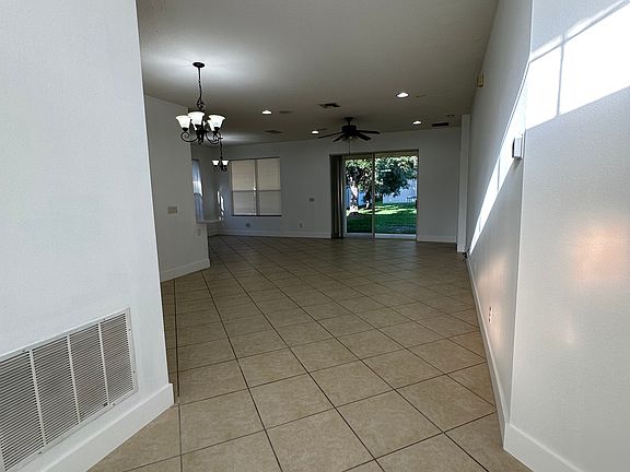 3rd image of 9265 Edenshire Cir
