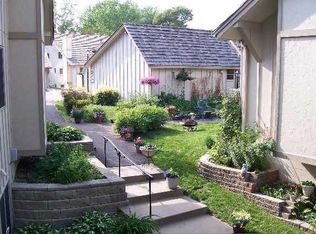 5467 E Brenner Pass NE, Fridley, MN 55432