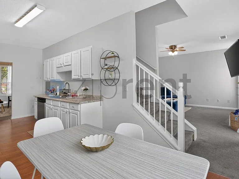 2354 Charleston Pointe SE — Photo 14