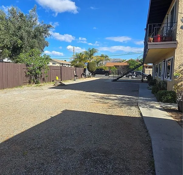 22557 Adrienne Ave — Photo 15