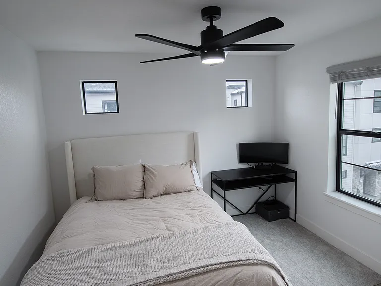2034 S Holly St — Photo 29