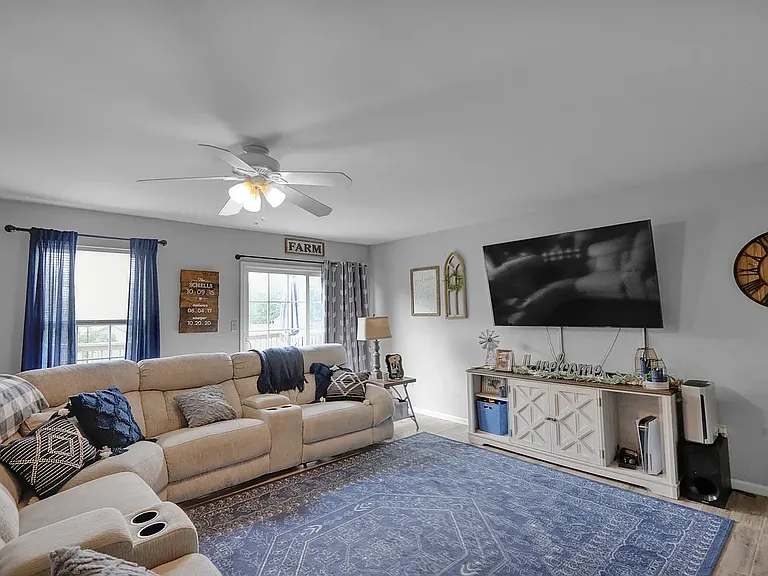 665 Walnut Tree Dr #665 — Photo 12