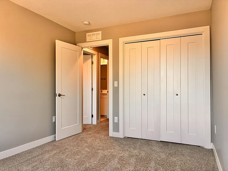 750 SE Westown Pkwy — Photo 12