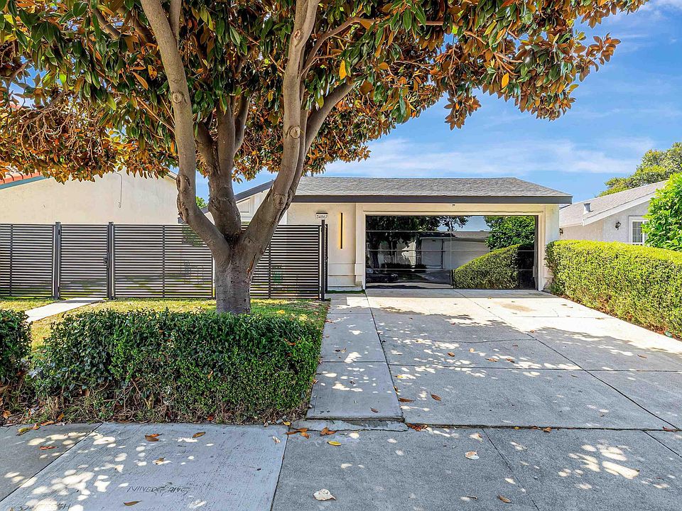1st image of 34867 Starling Dr